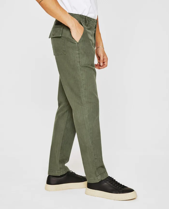 AG Jeans Pants Men Wells Fatigue VALLEY DARK INFANTRY GREEN AG Jeans Pants Men Wells Fatigue VALLEY DARK INFANTRY GREEN