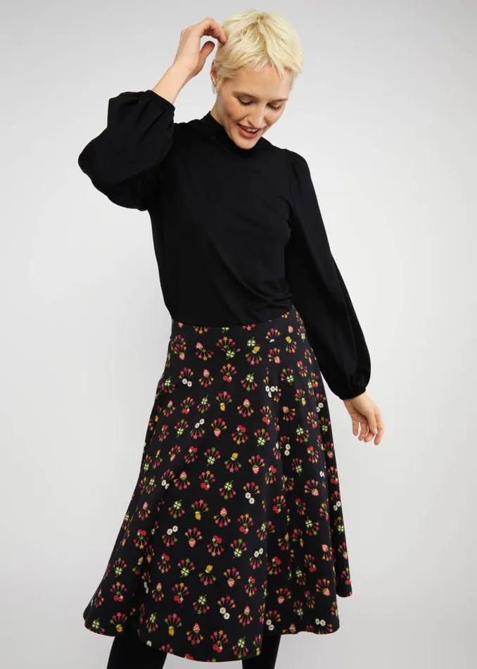 Blutsgeschwister Circle Skirt Wooden Heart Circular Black Women Skirts