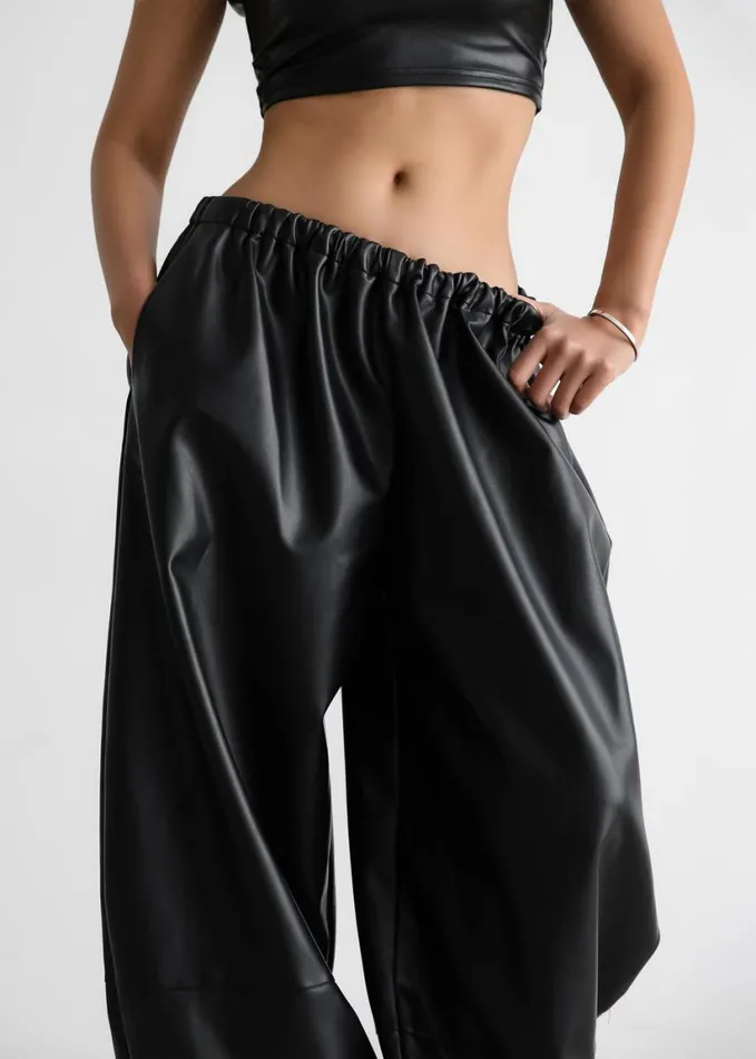 Clothing Women The Frankie Shop Briar Faux Leather Balloon Pants 8211 Black