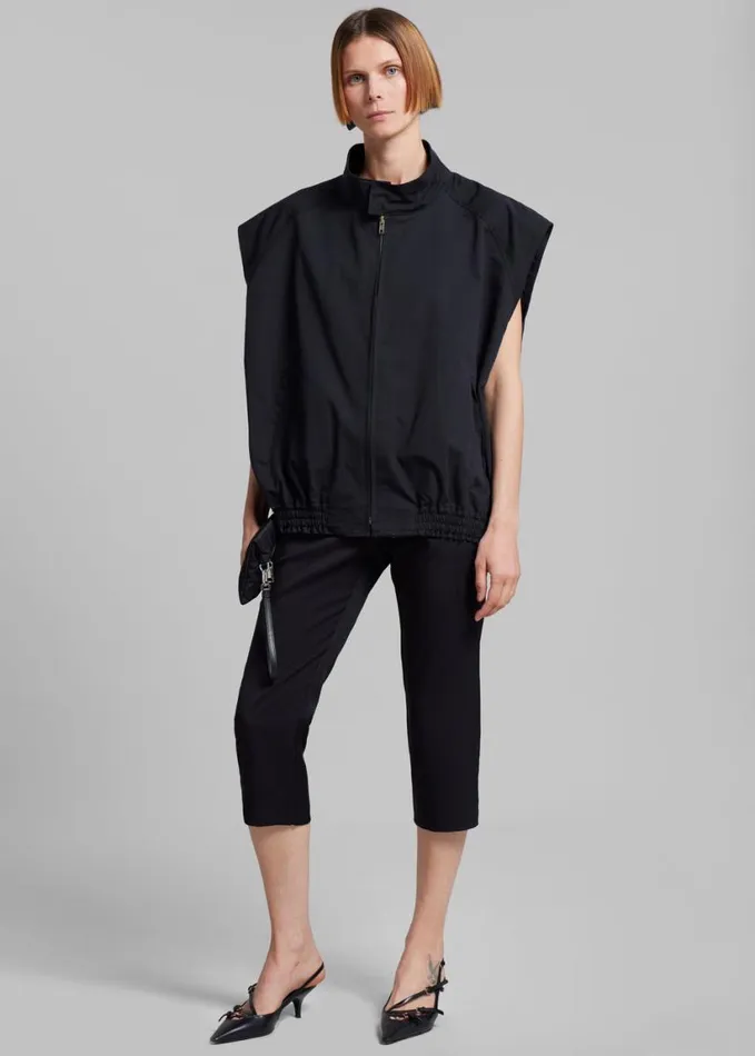 Clothing Women The Frankie Shop Lance Sleeveless Bomber Jacket 8211 Black