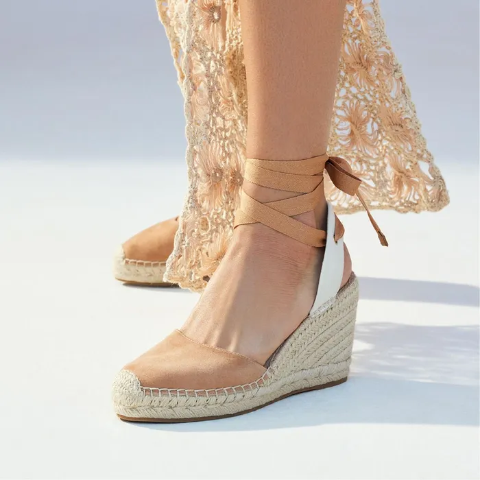 Efemina Brown Women ALDO Sandals