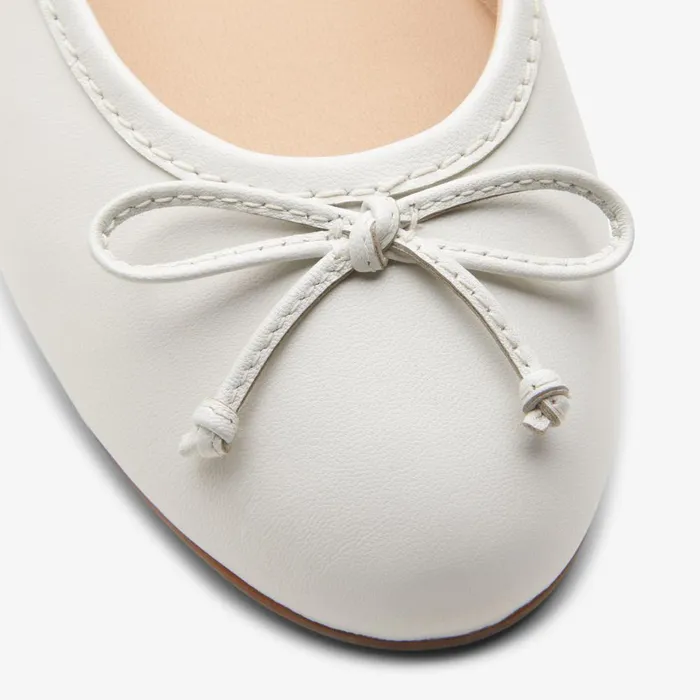 FAWNA LILY White Leather Women Clarks Flats