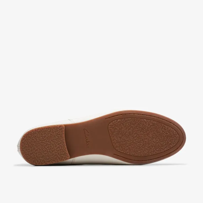 FAWNA LILY White Leather Women Clarks Flats