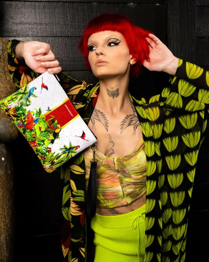 FLAWLESS FLIGHT CROSSOVER CLUTCH Bags SPRAYGROUND