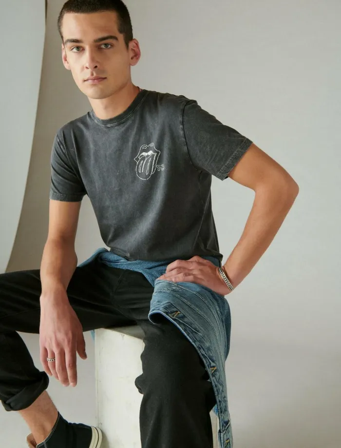 Lucky Brand Graphic Tees Men Rolling Stones Flock Lips Tee Anthracite