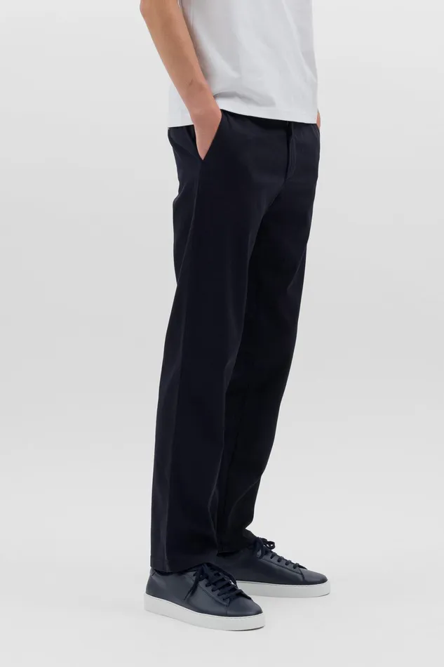 Men Aros Regular Light Stretch Chino Dark Navy Norse Projects Trousers