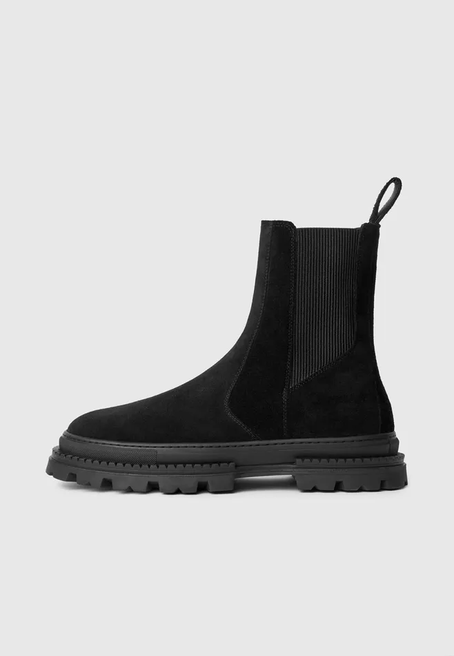 Men Manire De Voir Bordeaux Suede Chelsea Boot Black