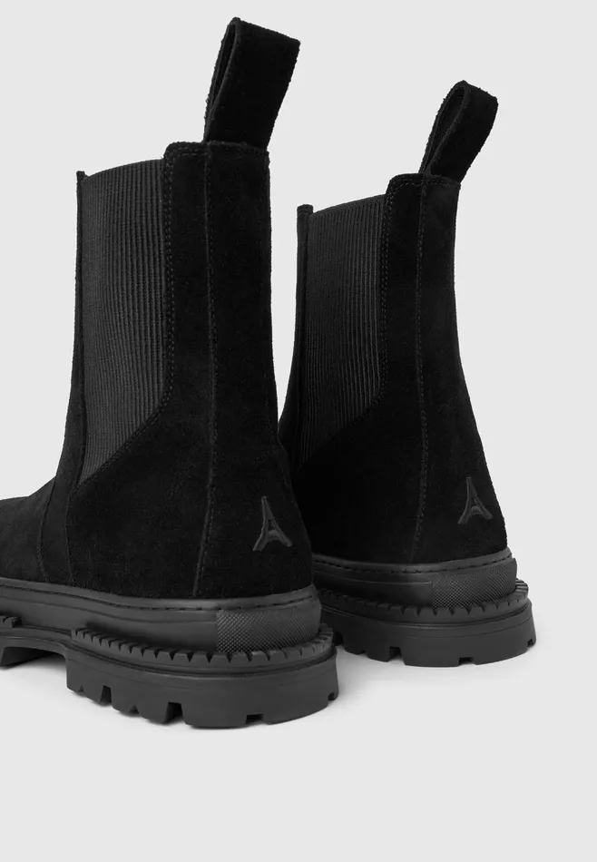 Men Manire De Voir Bordeaux Suede Chelsea Boot Black