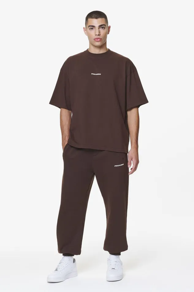 Men Pegador Tees Logo Boxy Tee Washed Oak Brown Gum Men Pegador Tees Logo Boxy Tee Washed Oak Brown Gum
