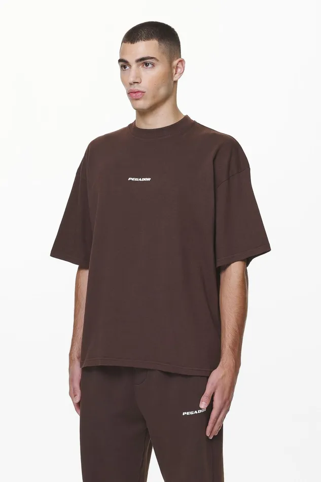 Men Pegador Tees Logo Boxy Tee Washed Oak Brown Gum Men Pegador Tees Logo Boxy Tee Washed Oak Brown Gum