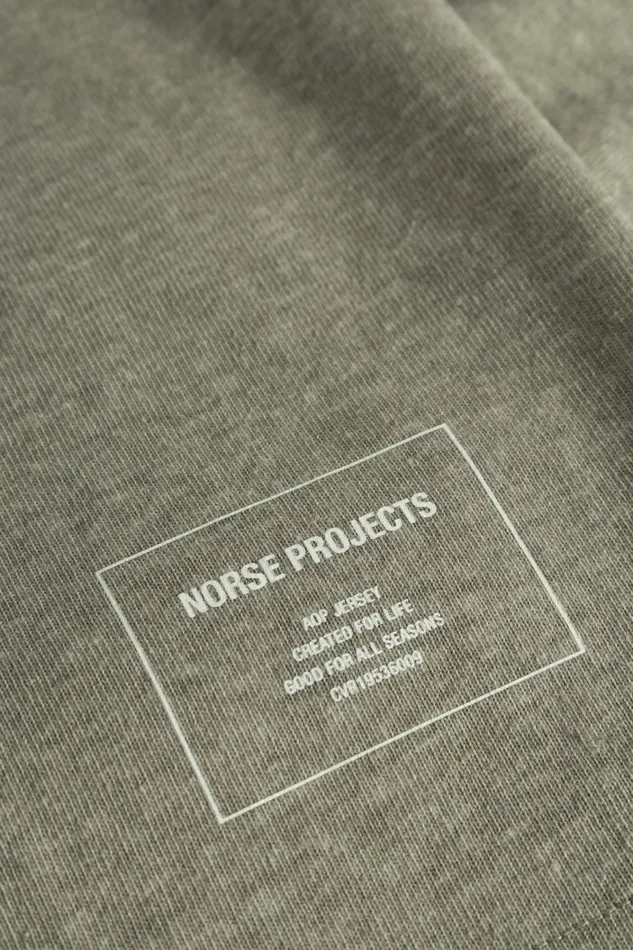 Men Simon Loose Printed TShirt Sediment Green Norse Projects TShirts