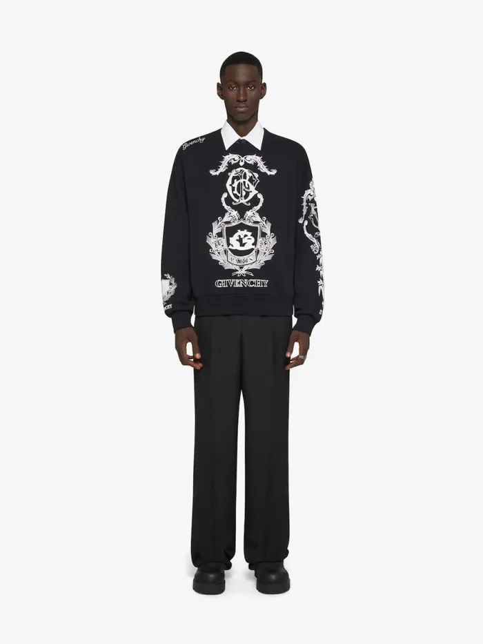 Men Sweatshirts and Hoodies Givenchy GIVENCHY Crest Boxy Fit Sweatshirt In Fleece Black