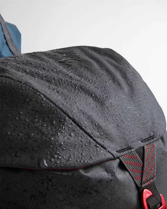 MenWomen Fjrm 18L Waterproof Trekking Backpack Raven Klttermusen SingleDay Backpacks 1832l