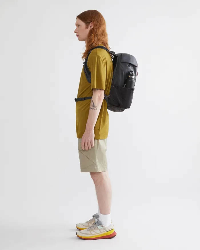 MenWomen Fjrm 18L Waterproof Trekking Backpack Raven Klttermusen SingleDay Backpacks 1832l