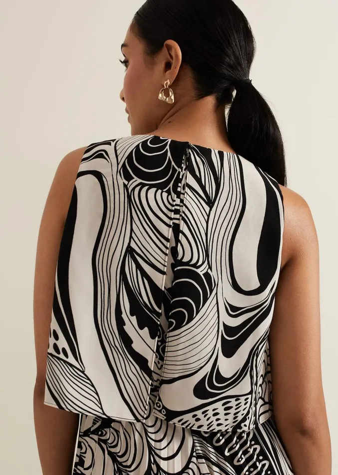 Petite Saskia Abstract Pleated Jumpsuit Black Women Phase Eight Jumpsuits
