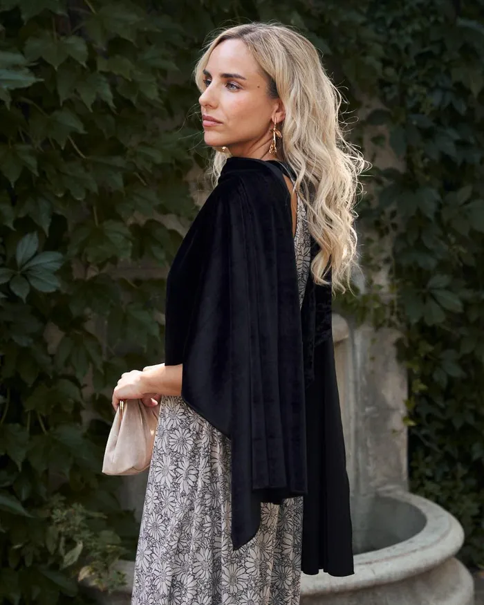 Polin Et Moi Lisen Guest Layer Black Women Capes And Wraps Polin Et Moi Lisen Guest Layer Black Women Capes And Wraps