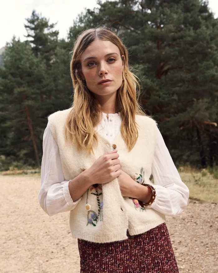 Polin Et Moi Mulberry Embroidered Vest Raw Women Cardigans And Sweaters
