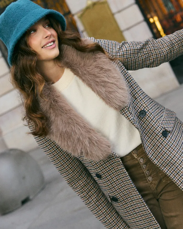 Polin Et Moi Vannes Fur Collar Taupe Women Capes And Wraps