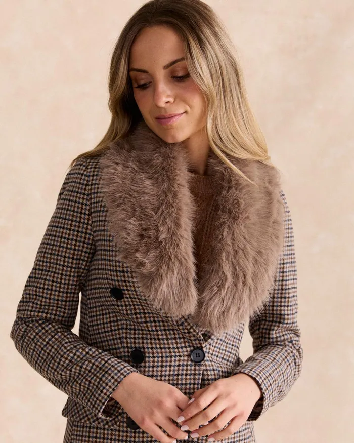 Polin Et Moi Vannes Fur Collar Taupe Women Capes And Wraps Polin Et Moi Vannes Fur Collar Taupe Women Capes And Wraps