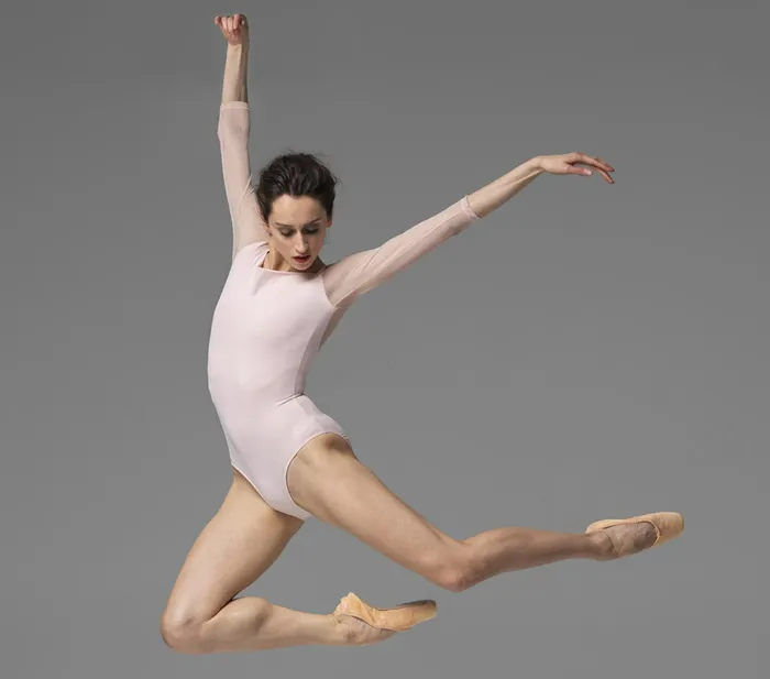 Repetto Womens Leotards and Tunics 34 Sleeves Leotard With Lace Petal Pink