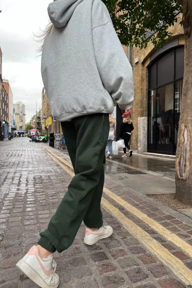 Rosa Sweatpants Dark Green Women Brandy Melville Sweatpants and Sweatshirts