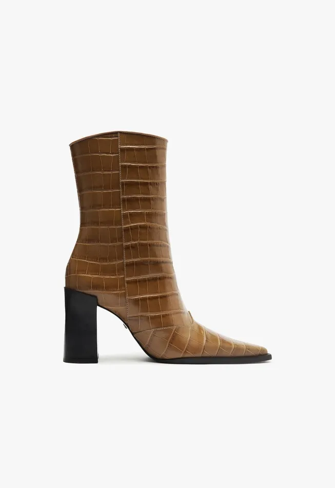 Schutz Shoes Booties Women Raffaela Bootie Light Brown