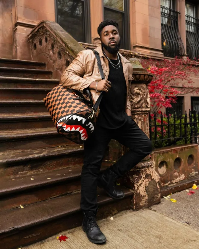 SHARKS IN PARIS VANQUISH DUFFLE Bags SPRAYGROUND