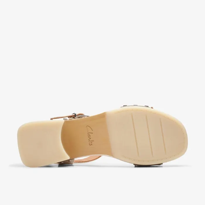 Sivanne Bay Ivory Interest Women Clarks Heels and Pumps