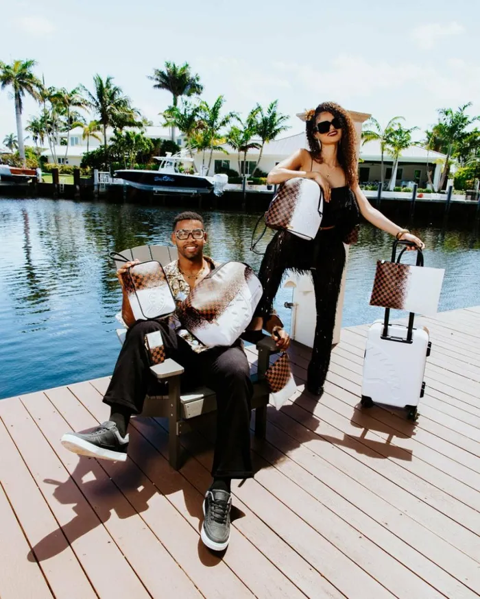 SPRAYSHARKS WORLDWIDE SLIM MONEY HOLDER Bags SPRAYGROUND
