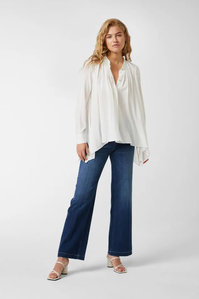 Van Laack Meisterwerk Blouses Women Crepe Blouse With Asymmetric Hem White Van Laack Meisterwerk Blouses Women Crepe Blouse With Asymmetric Hem White