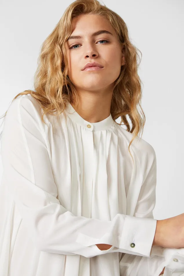Van Laack Meisterwerk Blouses Women Crepe Blouse With Asymmetric Hem White Van Laack Meisterwerk Blouses Women Crepe Blouse With Asymmetric Hem White