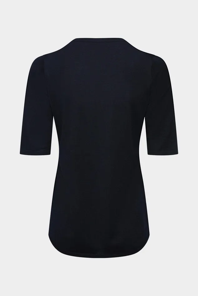 Van Laack Sweaters and Cardigans Women Knit Tshirt Made Of Merino Wool Black Van Laack Sweaters and Cardigans Women Knit Tshirt Made Of Merino Wool Black