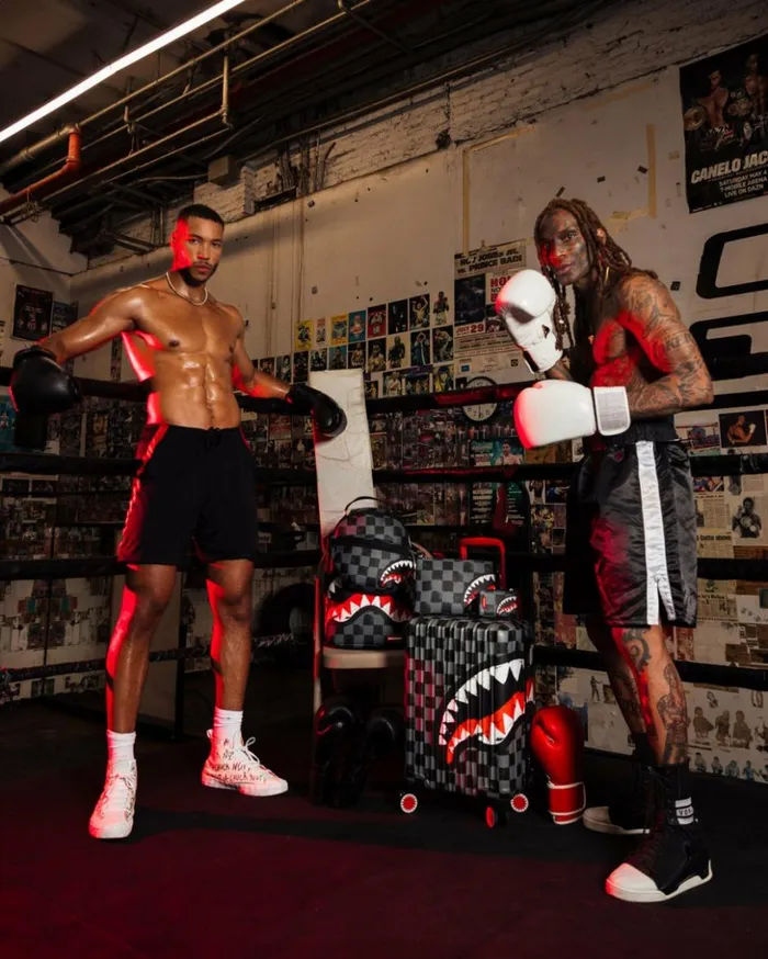 VANQUISH II CROSSOVER CLUTCH Bags SPRAYGROUND