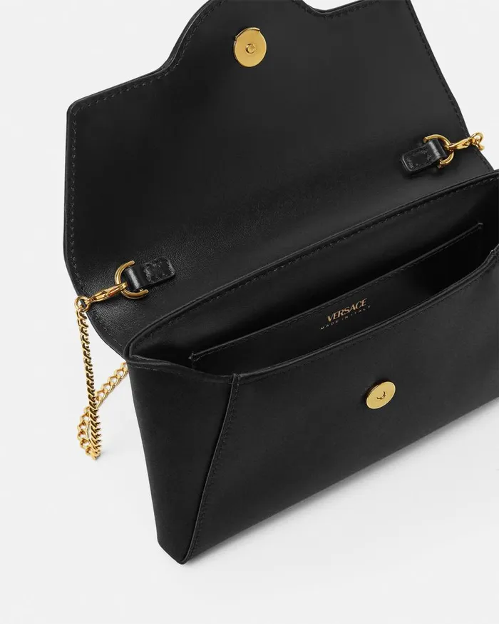 Versace Shoulder and Crossbody La Medusa Envelope Clutch Blackgold 8211 Women Versace Shoulder and Crossbody La Medusa Envelope Clutch Blackgold 8211 Women
