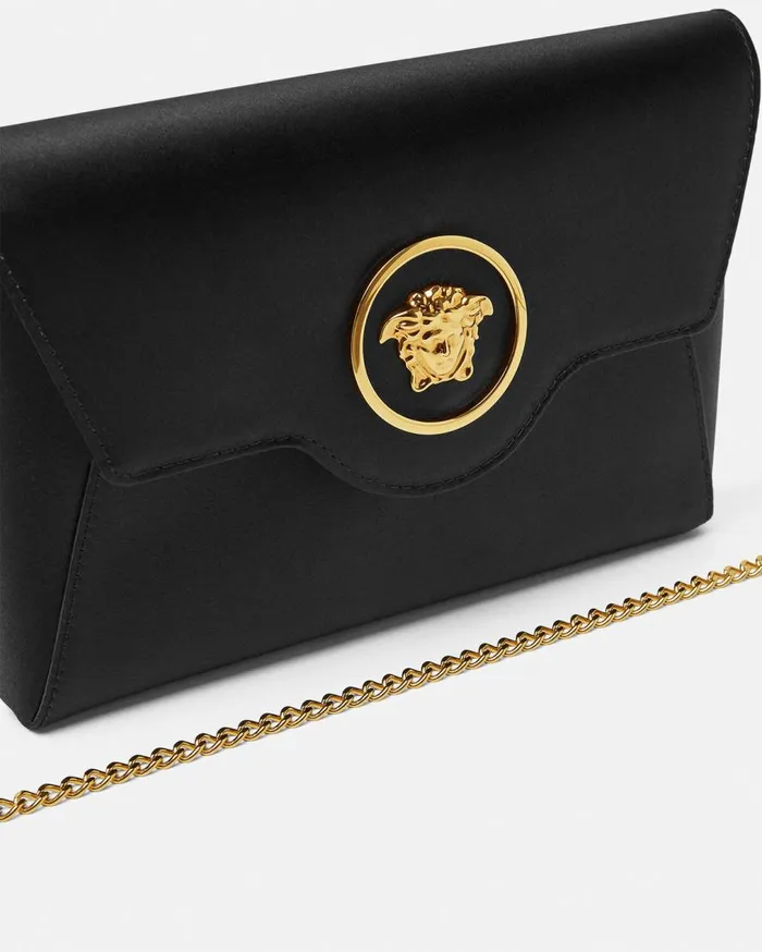 Versace Shoulder and Crossbody La Medusa Envelope Clutch Blackgold 8211 Women Versace Shoulder and Crossbody La Medusa Envelope Clutch Blackgold 8211 Women