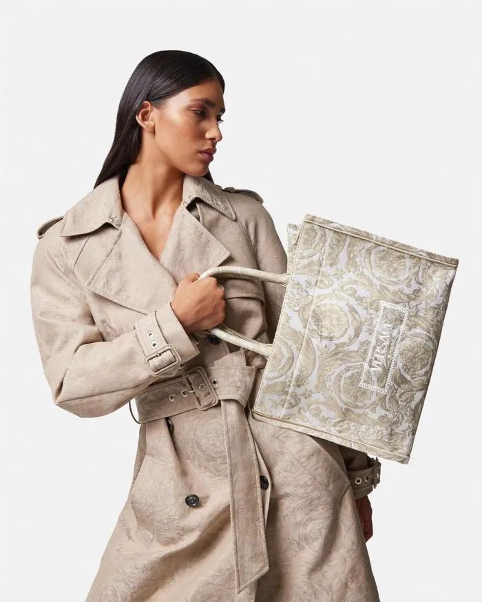 Versace Totes Barocco Athena Medium Tote Bag Beigeprint 8211 WomenMen Versace Totes Barocco Athena Medium Tote Bag Beigeprint 8211 WomenMen