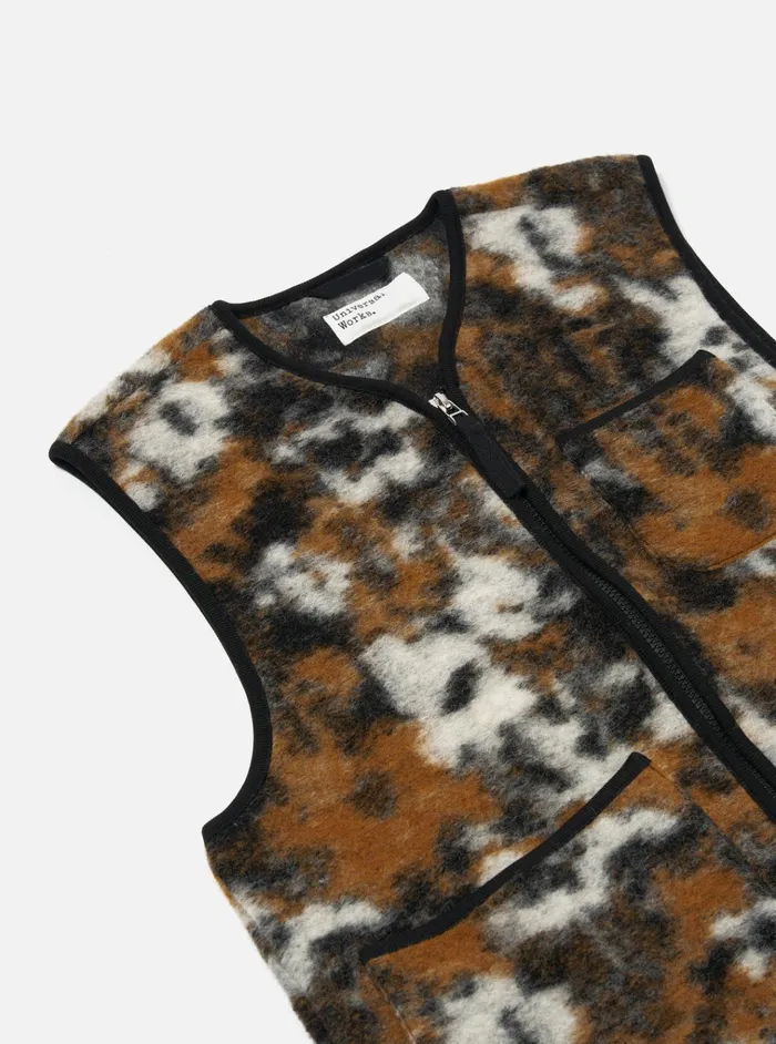 Waistcoats and Gilets Men Universal Works Universal Works Zip Gilet In Brown Ylang Flower Fleece