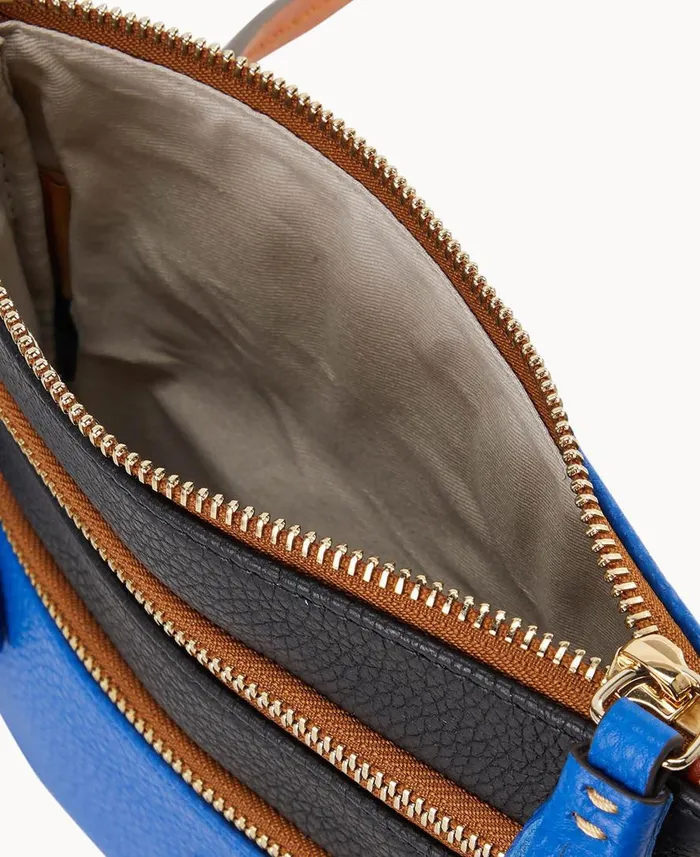 Woman Collegiate University Of Kentucky Triple Zip Crossbody University Of Kentucky Dooney and Bourke Crossbodies Woman Collegiate University Of Kentucky Triple Zip Crossbody University Of Kentucky Dooney and Bourke Crossbodies