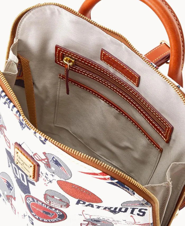 Woman NFL Patriots Zip Pod Backpack Patriots Dooney and Bourke Backpacks Woman NFL Patriots Zip Pod Backpack Patriots Dooney and Bourke Backpacks