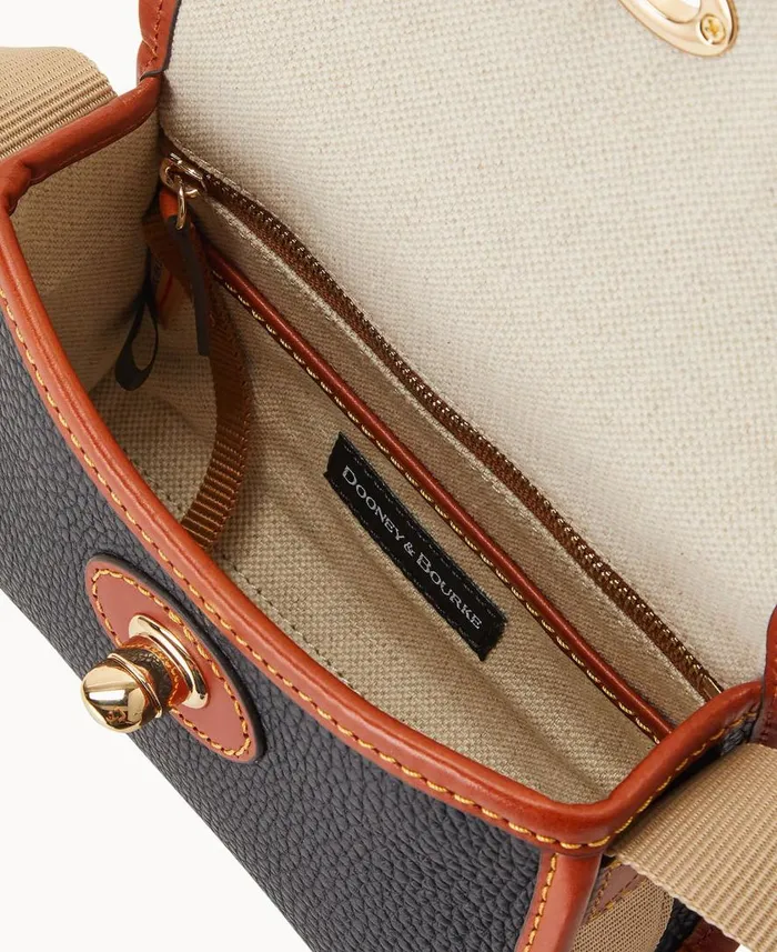 Woman Pebble Grain 18 Crossbody Black Dooney and Bourke Crossbodies Woman Pebble Grain 18 Crossbody Black Dooney and Bourke Crossbodies