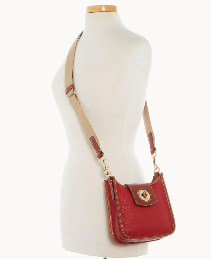 Woman Pebble Turnlock Messenger 20 Red Dooney and Bourke Shoulder Bags Woman Pebble Turnlock Messenger 20 Red Dooney and Bourke Shoulder Bags