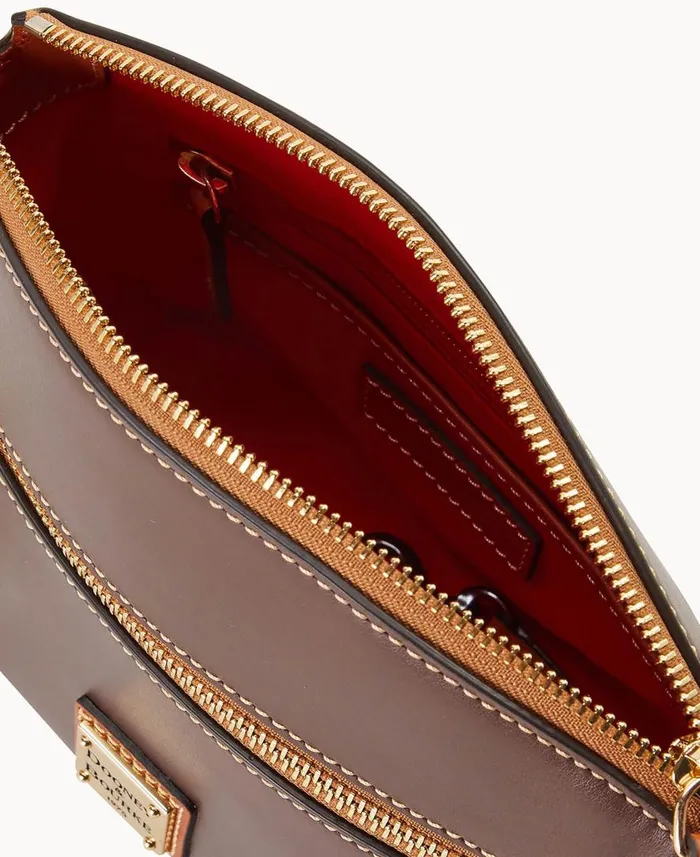 Woman Wexford Leather Domed Crossbody Brown Dooney and Bourke Crossbodies Woman Wexford Leather Domed Crossbody Brown Dooney and Bourke Crossbodies