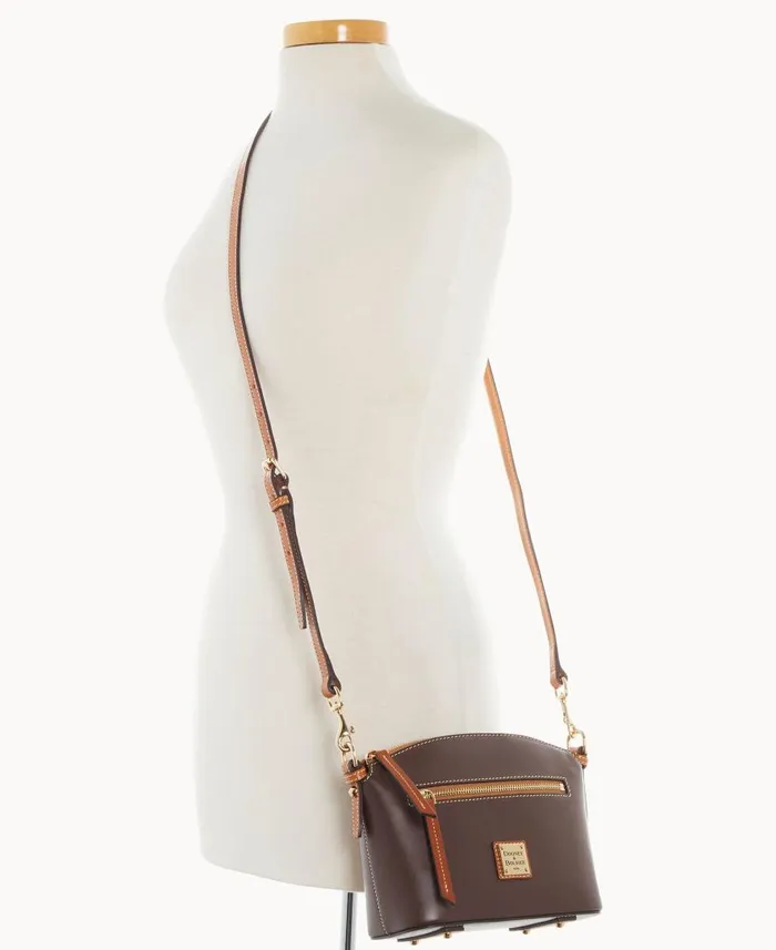 Woman Wexford Leather Domed Crossbody Brown Dooney and Bourke Crossbodies Woman Wexford Leather Domed Crossbody Brown Dooney and Bourke Crossbodies