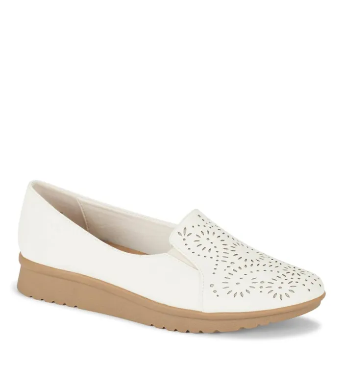 Women Amry Slip On Loafer Cream Baretraps Flats and Loafers