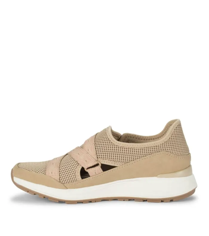 Women Bianna Slip On Sneaker Sand Baretraps Flats and Loafers