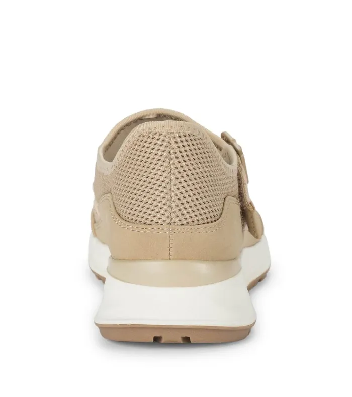 Women Bianna Slip On Sneaker Sand Baretraps Flats and Loafers
