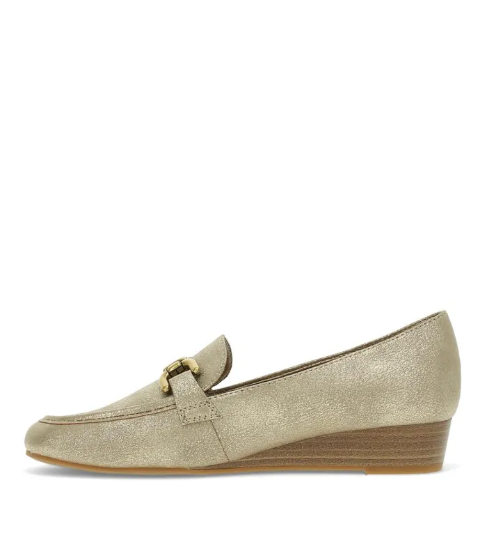Women Caddie Loafer Light Champagne Baretraps Flats and Loafers