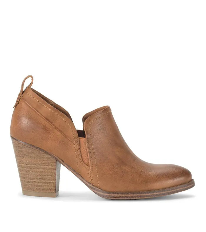 Women Caroline Ankle Bootie Cognac Baretraps Booties