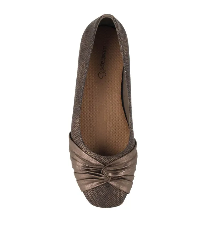 Women Chainey Casual Flat Taupe Metallic Baretraps Flats and Loafers