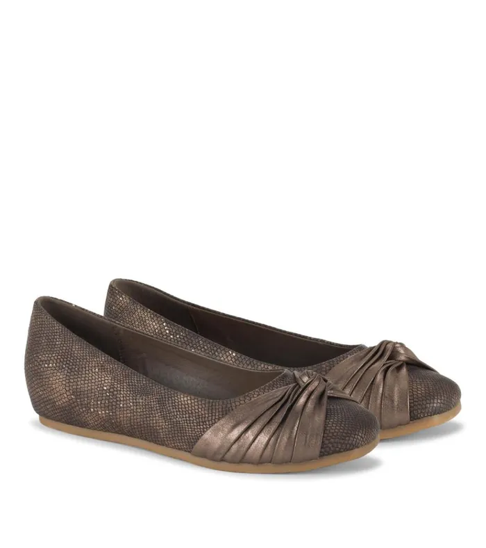 Women Chainey Casual Flat Taupe Metallic Baretraps Flats and Loafers